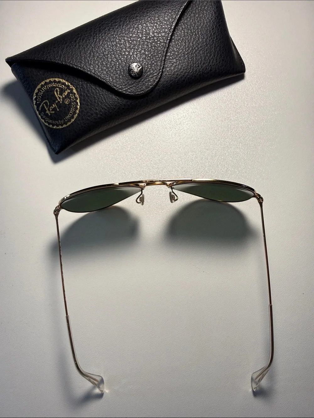 Ray-Ban Aviator Classic Sunglasses (Arista Gold Frame/G-15 Green Lenses)